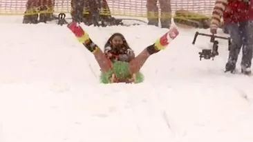 O româncă a apărut în lenjerie intimă pe partia de schi din Păltiniș. Imagini realizate ieri