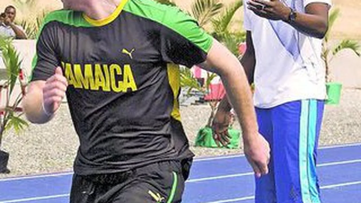 Harry al Marii Britanii s-a luat la intrecere cu sprinterul Usain Bolt. Alearga, printe, alearga!