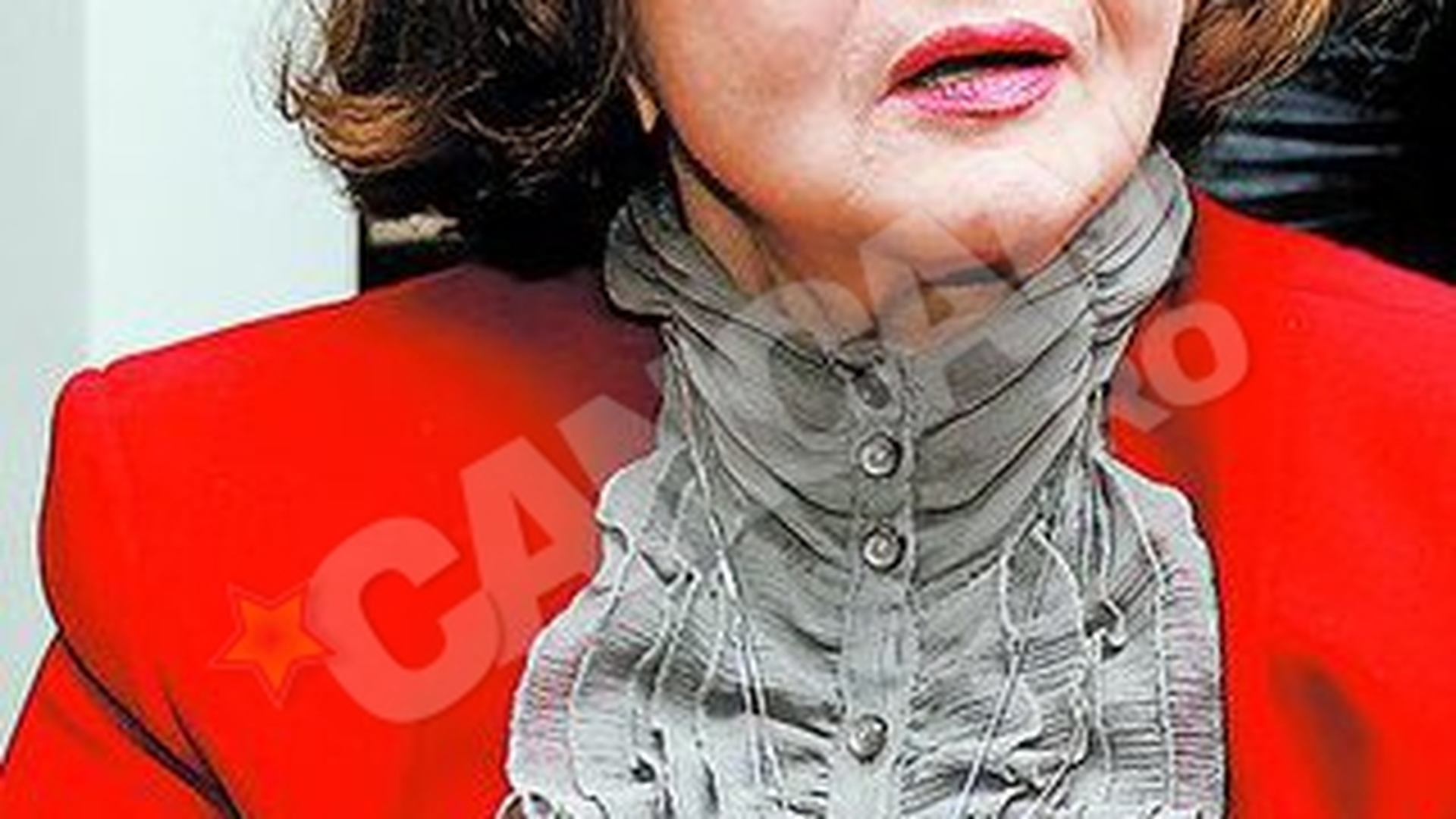 Margareta Paslaru tine pasul cu tehnologia. Sta toata ziua pe Facebook, la 68 de ani