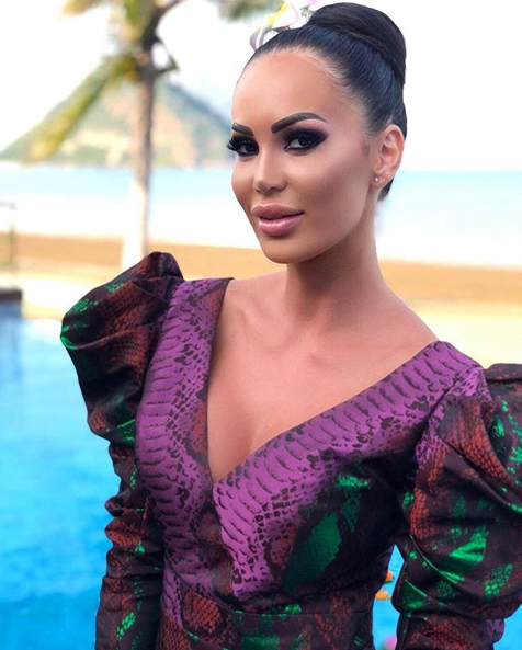 Cum arată Bianca Pop fără operații estetice. Bruneta este de nerecunoscut