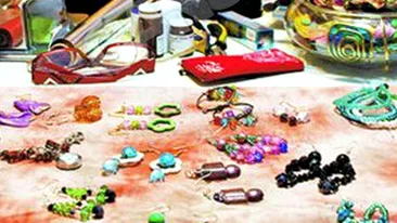 Corina Alexandru lupta fara odihna impotriva maladiei! Face bijuterii pentru a ajuta bolnavii de cancer