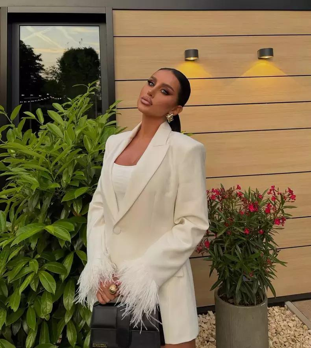 Rebecca Toma a reacționat dur la adresa Claudiei Ion. „Nu am fost niciodată prietene. Cu mine nu merg chestiile la intimidare”