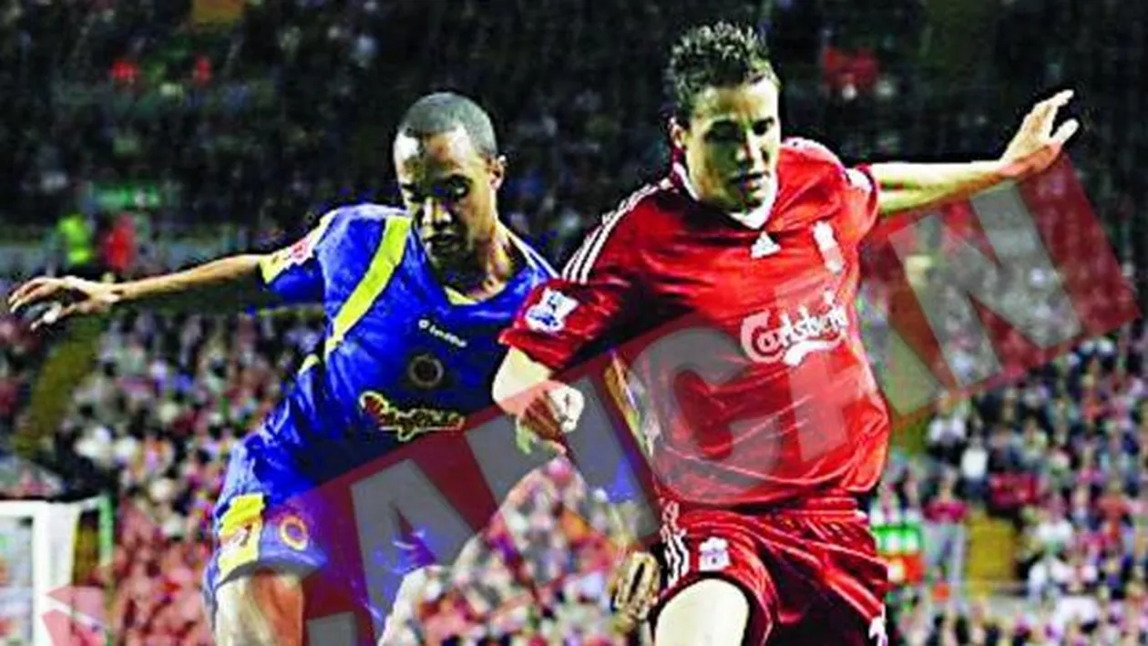 Urmarit prin spital pentru autografe