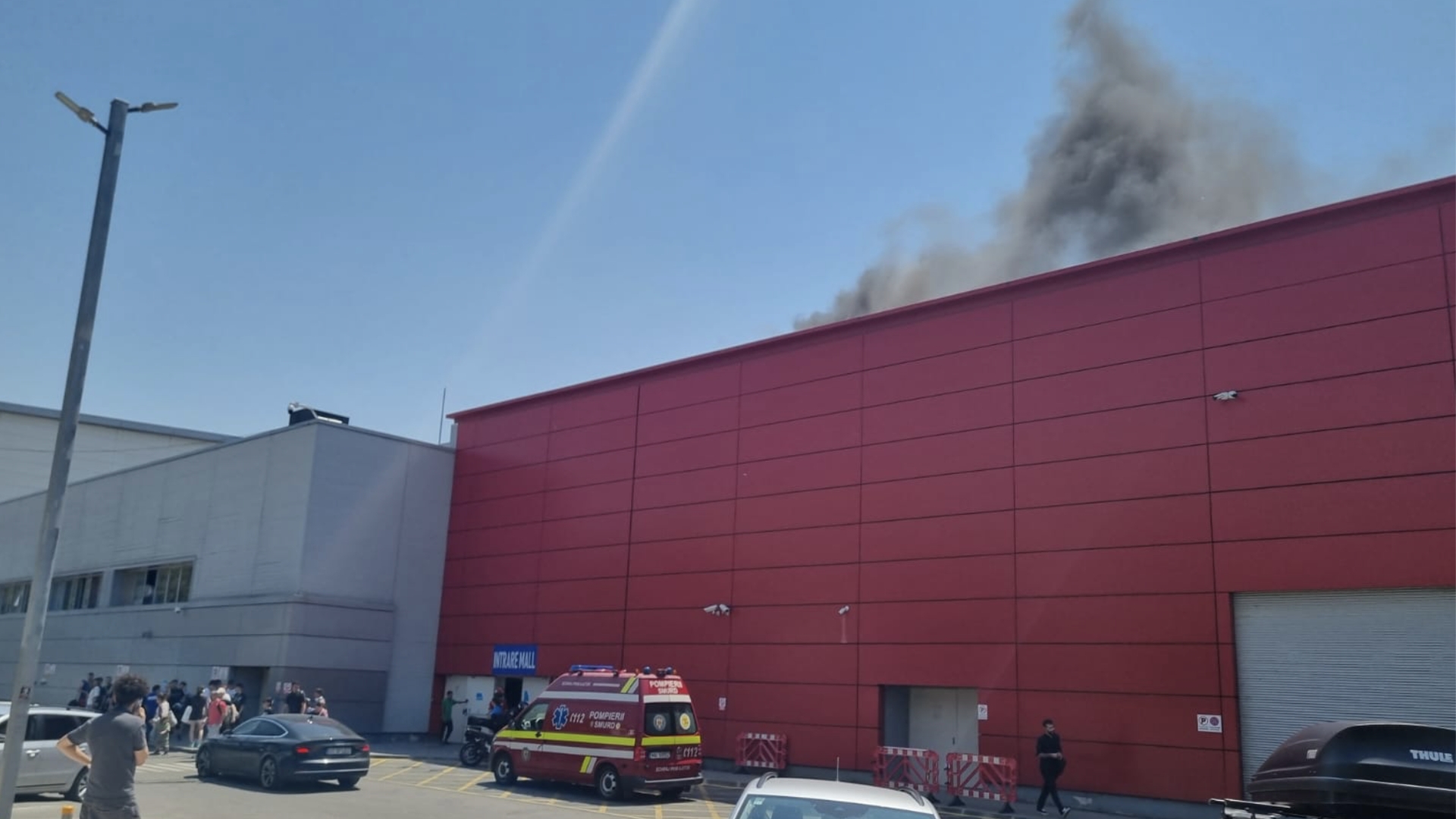 S-a aflat! De unde a pornit, de fapt, incendiul de la AFI Cotroceni? O persoană a fost dusă la spital