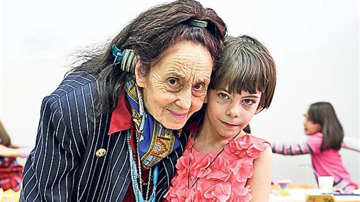 Nu e banc! Ce pensie are Adriana Iliescu. Câți lei primește lunar de la stat cea mai bătrână mamă din România