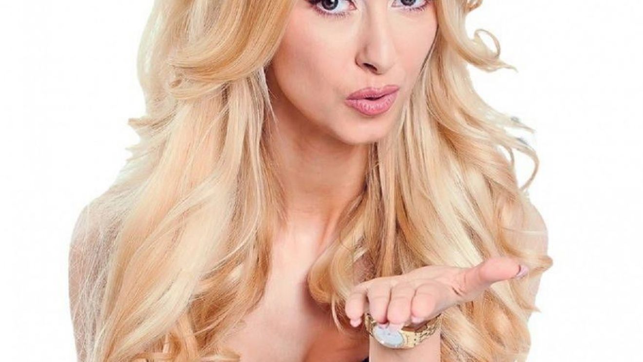 Ce face Andreea Bălan în lipsa soțului său! Artista nu are timp de drame...