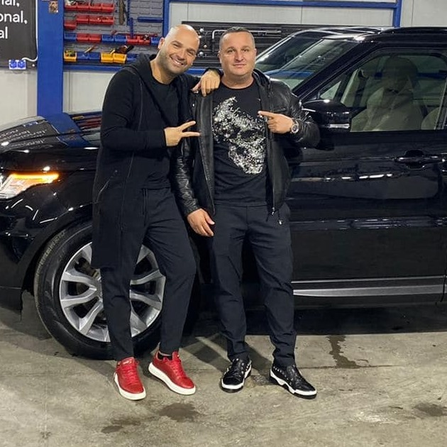 Ce bolid are Andrei Ștefănescu! I-a luat fața lui Liviu Vârciu, colegul său de la Antena 1