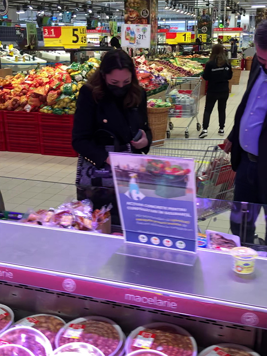Andra Măruță a mers să cumpere dulciuri și jucării pentru copii