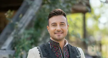 Valentin Sanfira își plânge de milă după divorțul de Codruța: Când se face 12:00 fix..