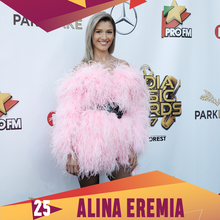 Avem topul celor mai scurte fuste din showbiz! Ce loc ocupă Bianca Drăgușanu, Andreea Marin sau Oana Zăvoranu