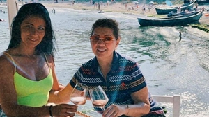 Primele poze cu Minodora în costum de baie, după ce a slăbit 38 de kg! A zis că nu se va fotografia nici pe bani astfel, dar s-a răzgândit