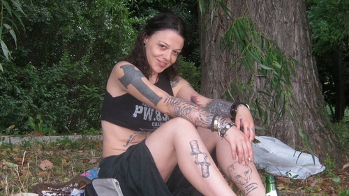 Cum a ajuns sa arate trupul unei tinere din Romania dupa ce a facut o obsesie pentru tatuaje!
