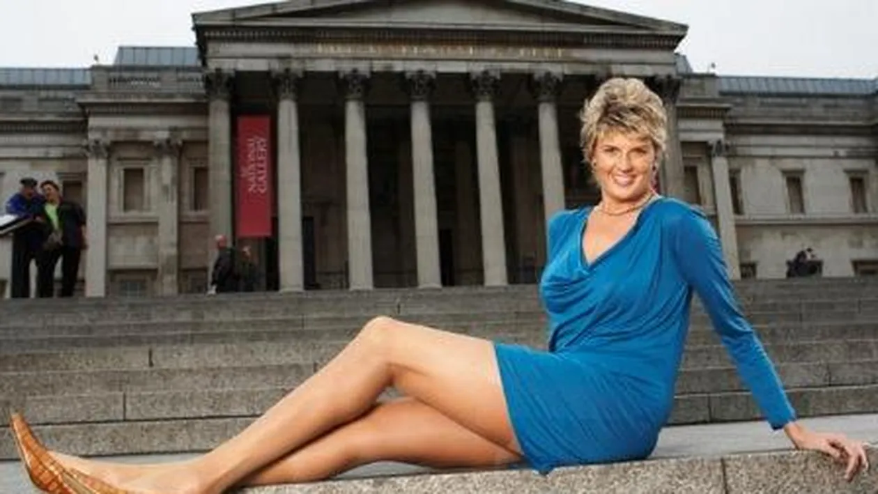 Ea este femeia cu cele mai lungi picioare din lume! Vezi ce înălţime are şi cum a reuşit să facă bani din acest record