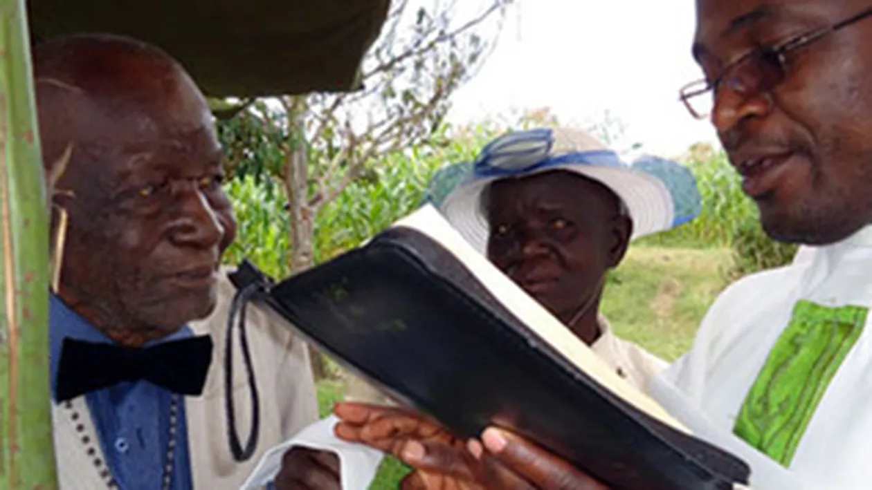 Un barbat s-a insurat la 100 de ani