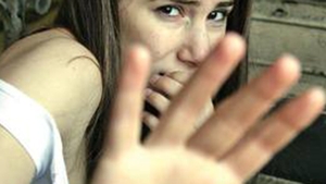 Un politician şi-a dat demisia din cauza unor acuzaţii de agresiune sexuală: "Îmi voi apăra cu fermitate nevinovăţia"