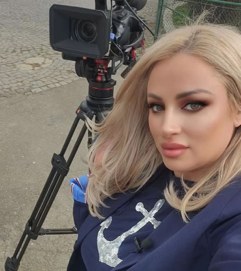 De ce Sânziana Buruiană alăptează de 10 ani. Nu și-a înțărcat fiicele deoarece „Mie îmi place să…”