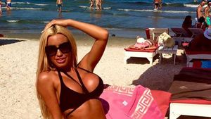 Loredana Chivu a dat “foc” LA PLAJA in costumul asta de baie! Parintii au vrut sa cheme POLITIA