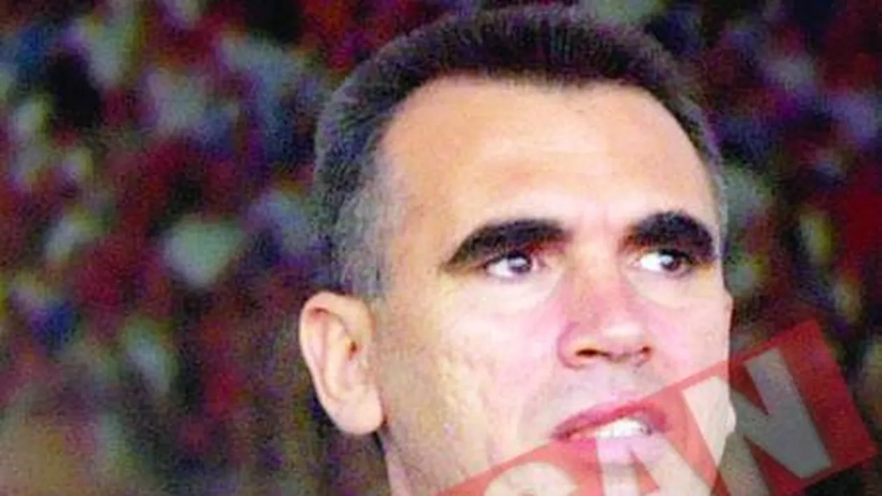 Penescu a dat cu capul in geam