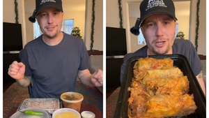 Un american, uluit după ce a mâncat sarmale cu mămăligă în Queens, New York: ”Cine a ascuns mâncarea românească de mine?”