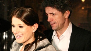 La ei, dragostea durează de 17 ani! Gică Popescu a flirtat pe stradă cu… propria soţie!