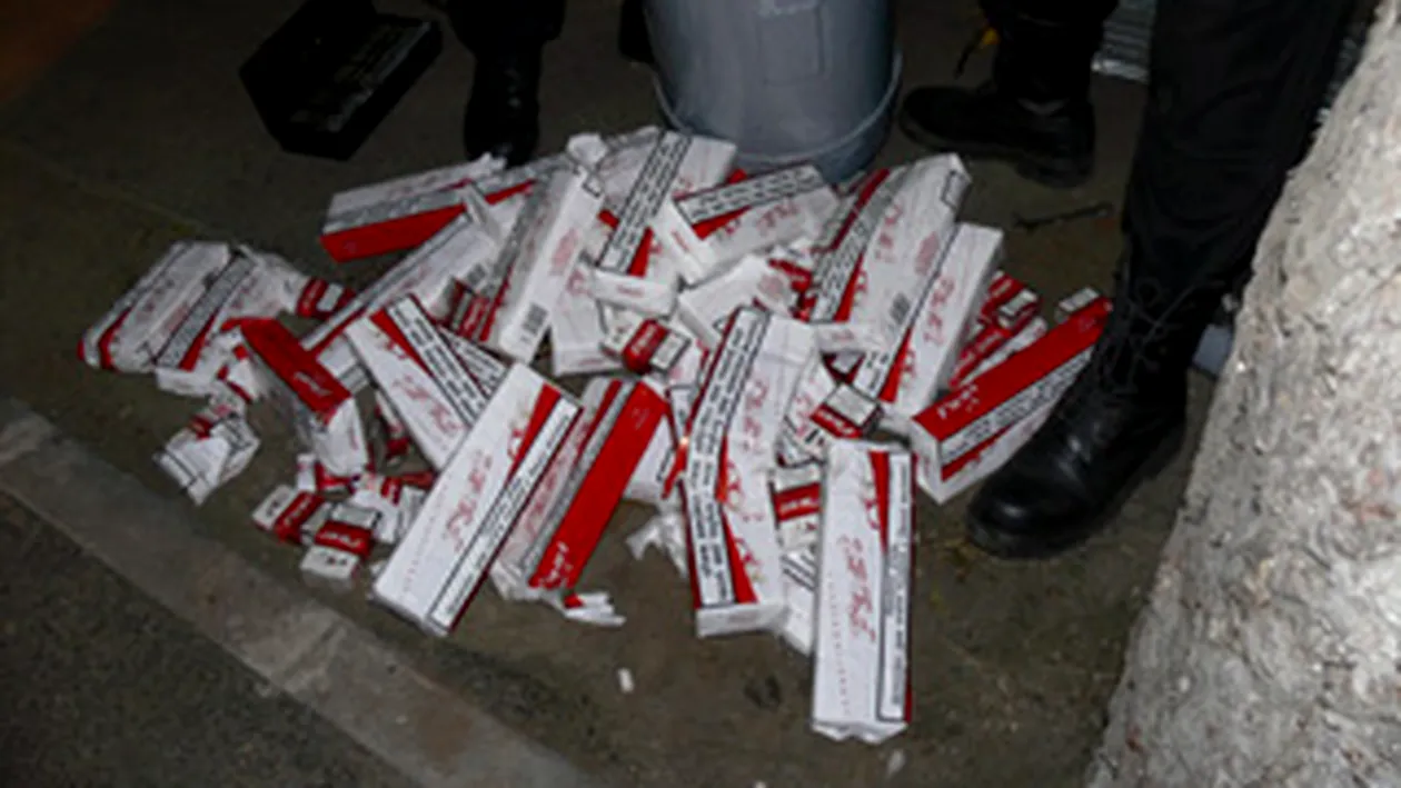 Pana unde merge mintea romanului? Au ascuns tigarile in butelia de gaz a masinii!