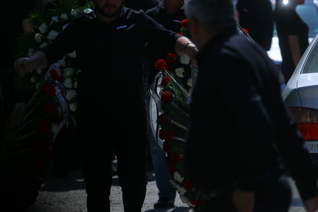 Mesajul tulburător scris pe coroana adusă de Nelu Ploieșteanu pentru fiul său mort
