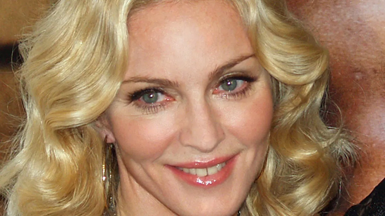 Madonna a făcut o dezvăluire şocantă: a fost violată: S-a întâmplat pe acoperişul unei clădiri