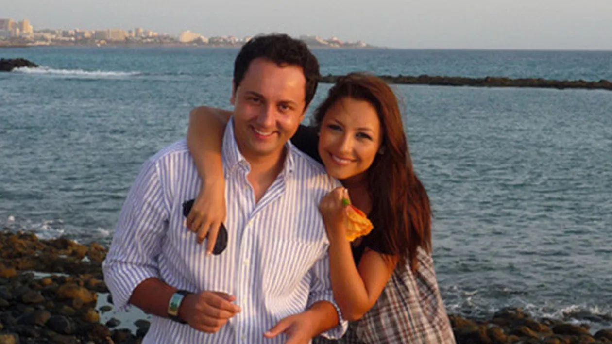 Cătălin Măruţă a fugit din România! Prezentatorul TV a dat gerul din ţară pe soarele arzător din străinătate!