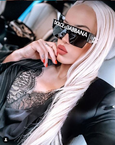 Decizia luată de Anda Adam după scandalul cu amanta! Unde a plecat cântăreața și cu cine