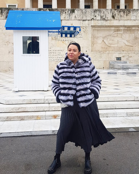 Oana Roman, pusă la zid de internauți, după ce a postat un video cu fetița ei: “Nu dans pe mese și manele“