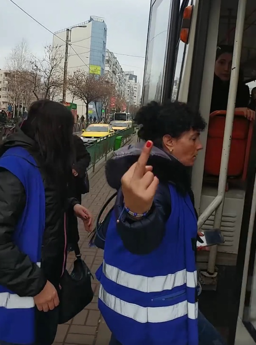 Imagini scandaloase în București! Cabral a răbufnit când a văzut cum e agresat un tânăr de controlori: „Bă, te bat aici! Băga-mi-aș…”