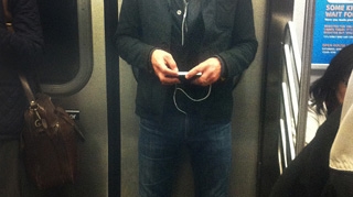Kevin Bacon, incognito la metroul newyorkez