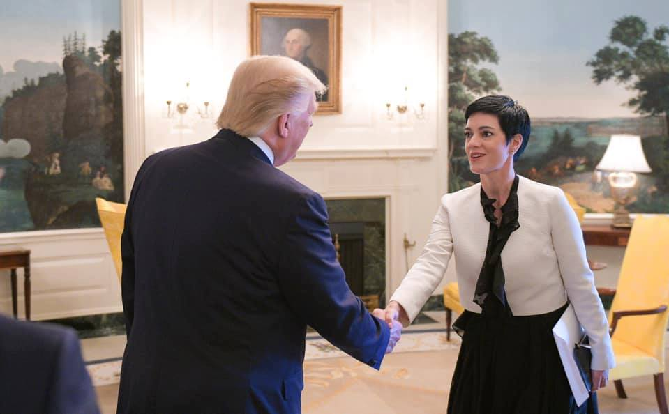 Cine este femeia cu care Klaus Iohannis a fost surprins la Ziua Marinei. Motivul pentru care Carmen Iohannis a lipsit