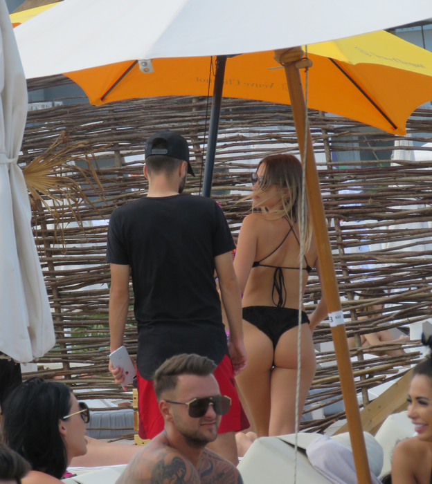 Iubita ”euro-fantasticului” Andrei Ciobanu de la U21 a ”incendiat” plaja din Mamaia
