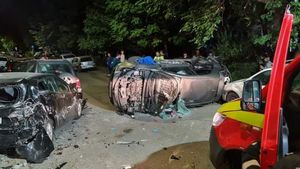 Accident cu patru victime în cartierul Militari din Capitală. Șapte mașini au fost implicate | FOTO