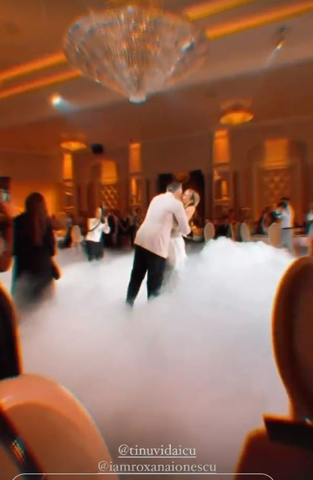Roxana Ionescu și Tinu Vidaicu, petrecere de nuntă așa cum au visat: “Casă de piatră, superbilor”. Cea de-a doua rochie de mireasă a vedetei este spectaculoasă | FOTO & VIDEO