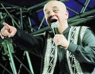 Trainic. La jumatatea acestui an, marele artist Benone Sinulescu va implini 55 de ani de cariera