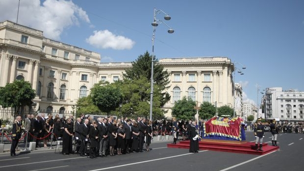  Regina ANA a fost condusă pe ultimul drum!