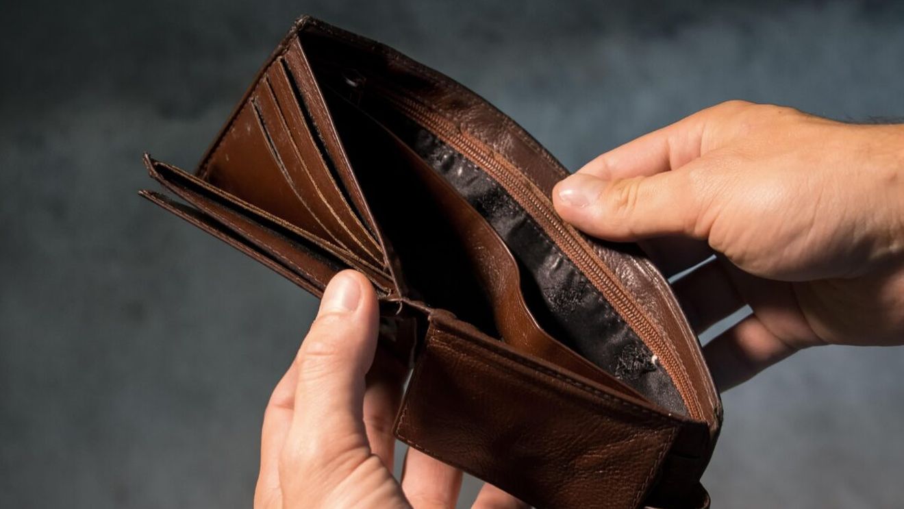 Românii care vor scoate mai mulți bani din buzunare de la 1 aprilie 2026. Care este motivul