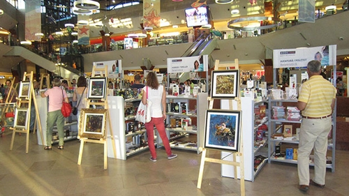 INCREDIBIL! S-a PRABUSIT tavanul unui mall! Ce se intampla in aceste momente