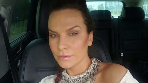 ANNA LESKO îşi arată "dotările" cu care l-a cucerit în trecut pe IRINEL COLUMBEANU! Vezi fotografia care i-a incitat fanii