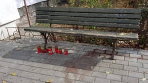 Sinucidere șocantă la Iași. Un adolescent s-a aruncat pe geam după ce a venit băut acasă și s-ar fi certat cu părinții