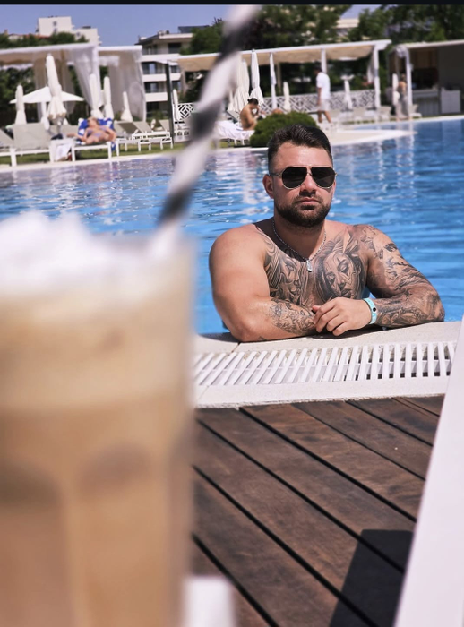 Naba, date la meci cu un fost concurent de la Insula Iubirii. Cei doi au sărbătorit victoria „câinilor” de pe Arena Națională
