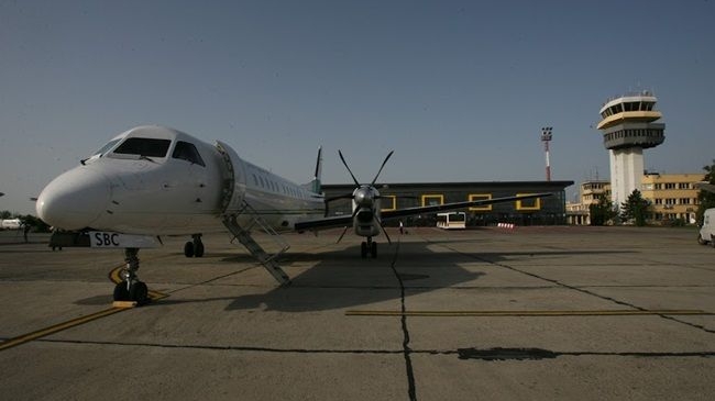 Un avion cu 182 de pasageri la bord, care zbura de la Londra la Salonic, a aterizat la Timișoara