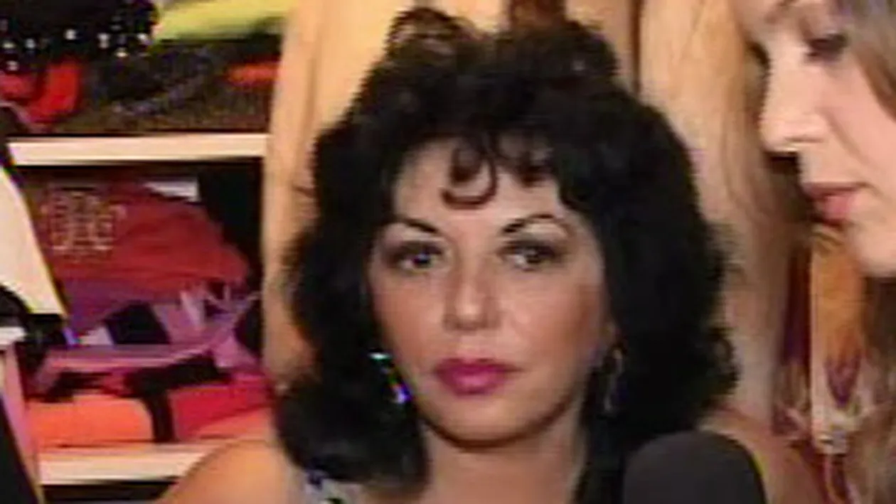 VIDEO Carmen Harra traieste visul american! Uite cum arata casa ei de 7 milioane de dolari! Are un tablou de un milion si bijuterii de sute de mii de dolari!