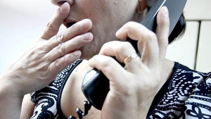 O femeie din Vaslui a murit după ce a fost înşelată prin metoda Accidentul. Ce i-a spus "nepotul" la telefon