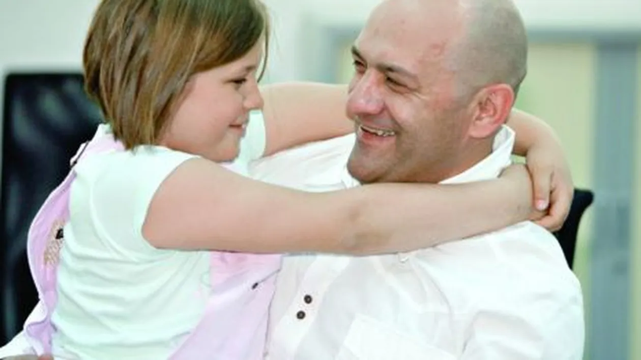 Ramas fara serviciu de o luna, Gabi Balint isi petrece tot timpul liber alaturi de fiica sa. Vezi aici ce fac cei doi in oras!