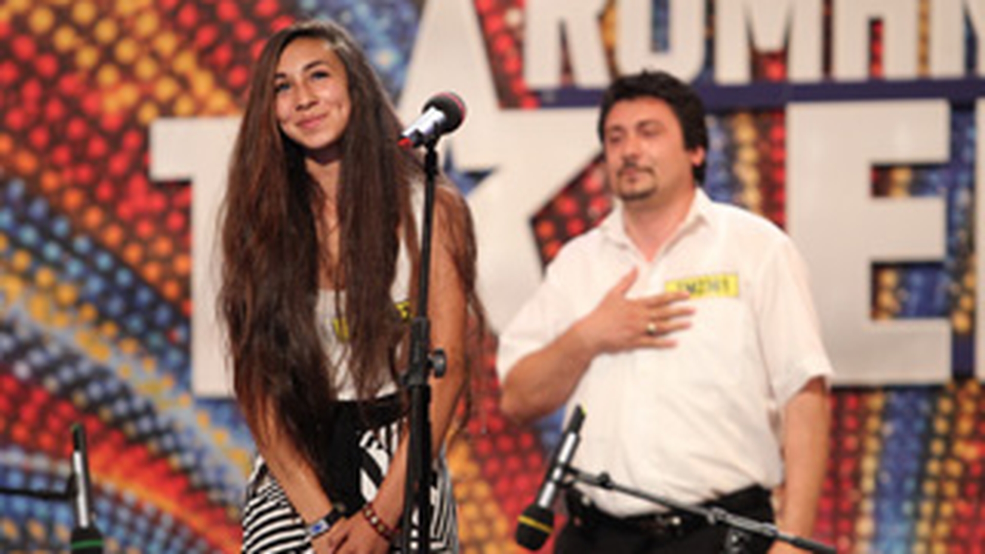 Tatal "micutei Andra" a facut credit la banca pentru a avea bani sa-si duca fiica la "Romanii au talent"! Loredana nu a urmat nicio scoala de muzica, dar canta exceptional!