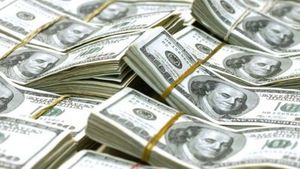 A câştigat 450 de milioane de dolari la loto şi... Ce gest a făcut un tânăr imediat cum a aflat că a devenit putred de bogat