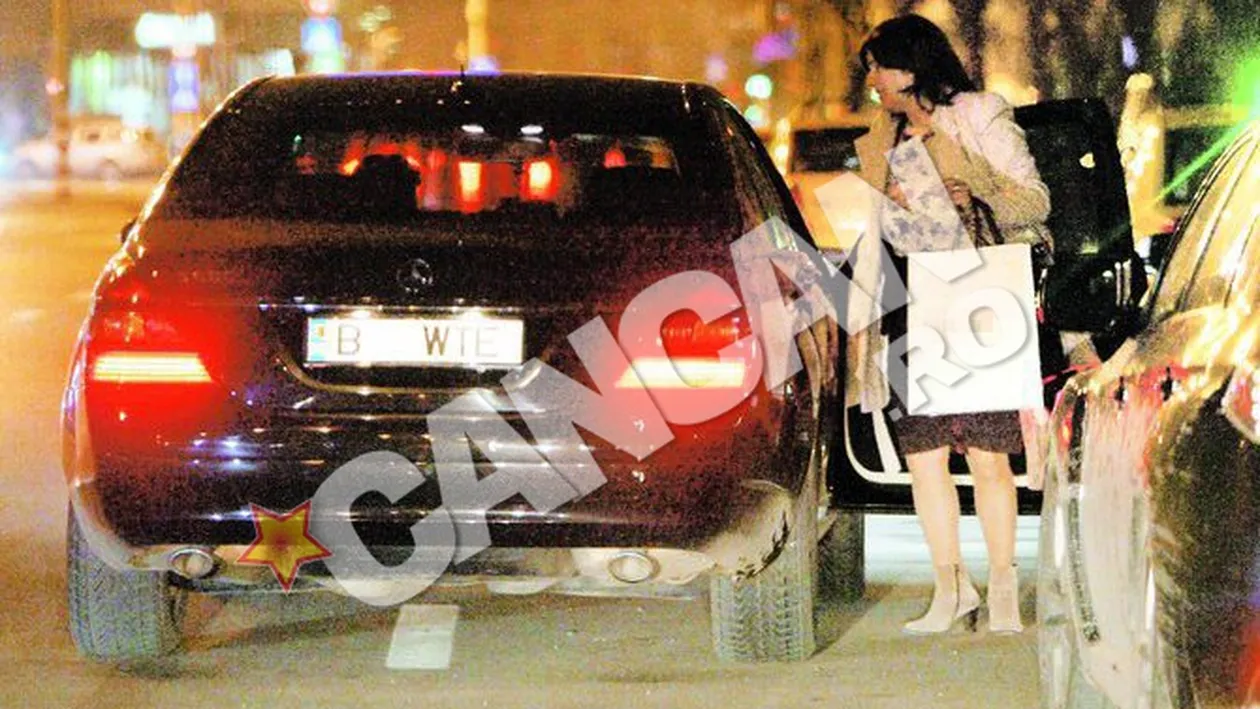 Politicianul-dansator, idolul femeilor! Soferul Edmond Talmacean a primit un sarut in dar